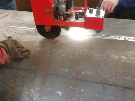 自動(dòng)焊接小車